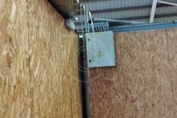 Goteras en el Mercado Municipal/TA.